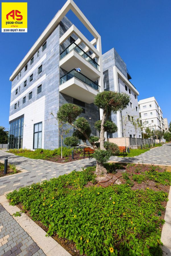 דירת גן למכירה בהרצליה